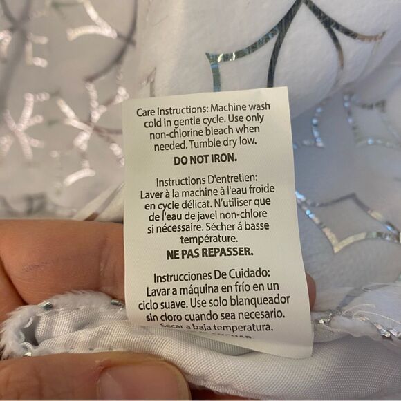 White fleece modern silver print Christmas Tree Skirt Round 49” Holiday Decor - Picture 7 of 8